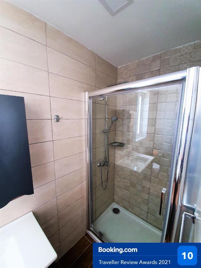 Msiebah Court San Gwann Modern Apt Near Sliema And St Julians Eksteriør bilde
